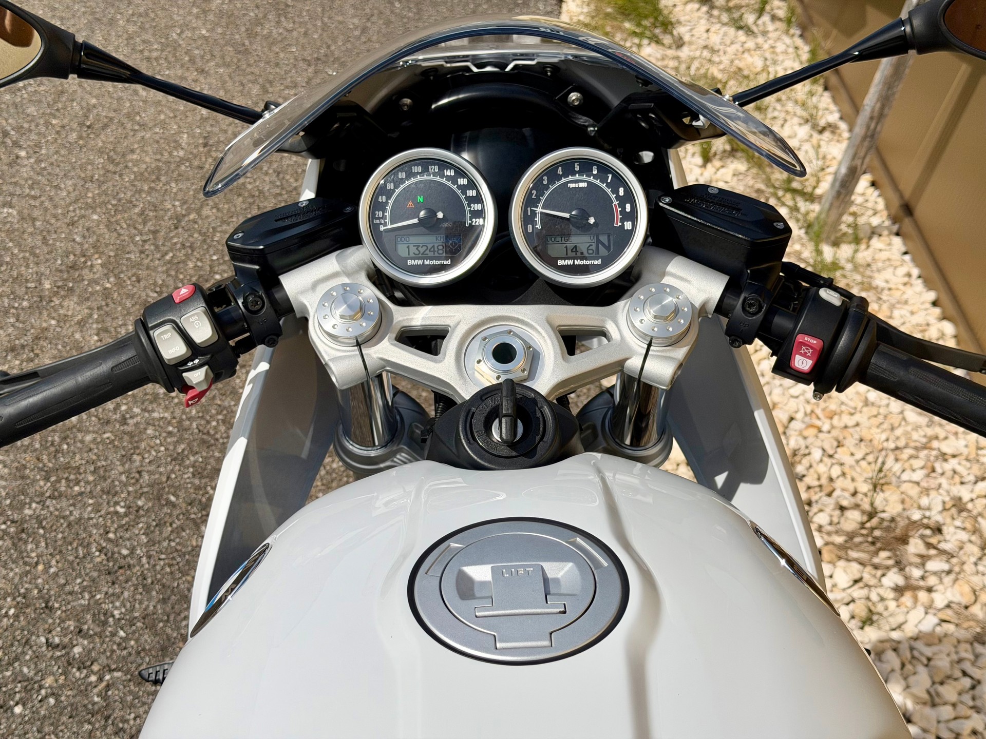 BMW R nineT Racer ABS-image-15