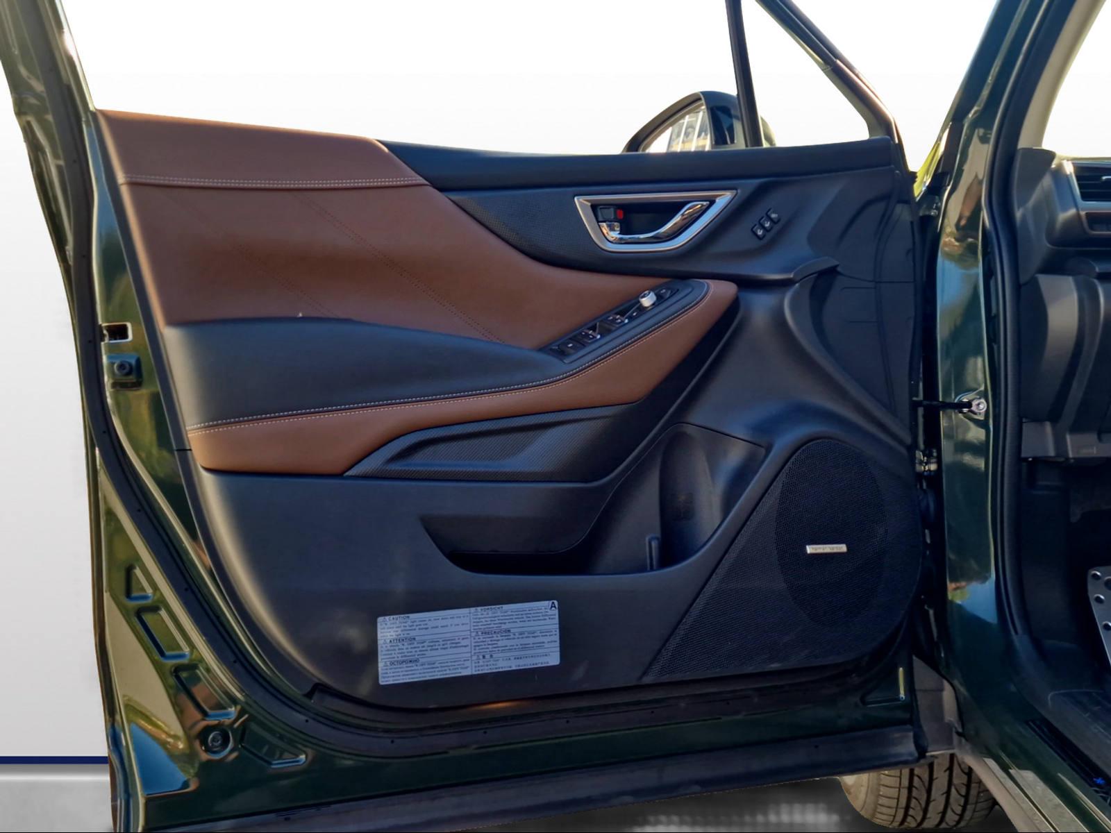 SUBARU Forester Station 2.0i e-Boxer Luxury-image-6