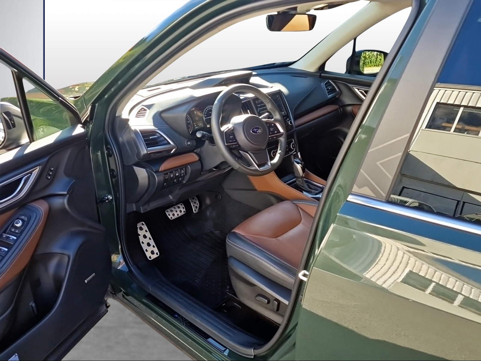 SUBARU Forester Station 2.0i e-Boxer Luxury-image-5