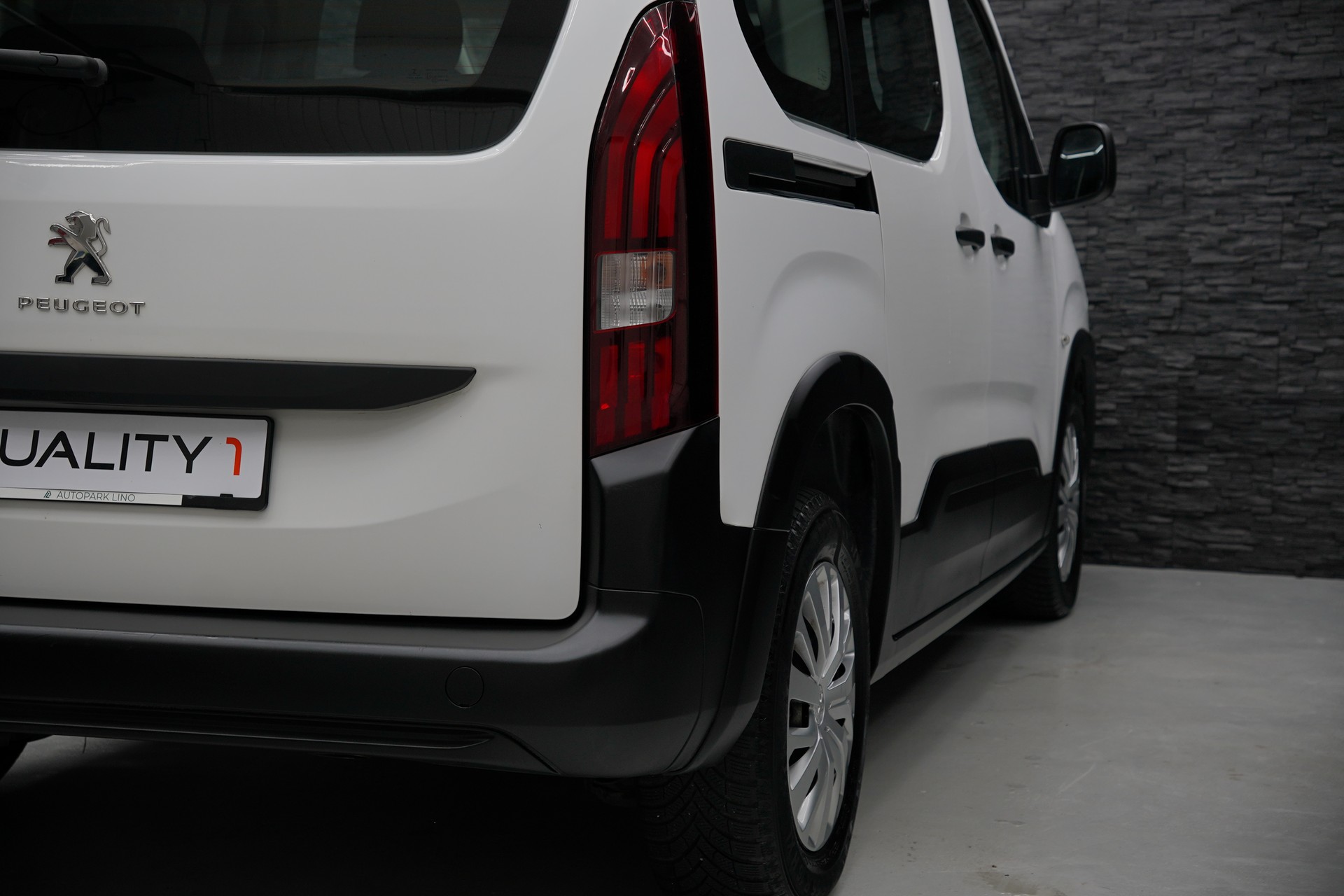 PEUGEOT Rifter 1.2 PureTech Active-image-7
