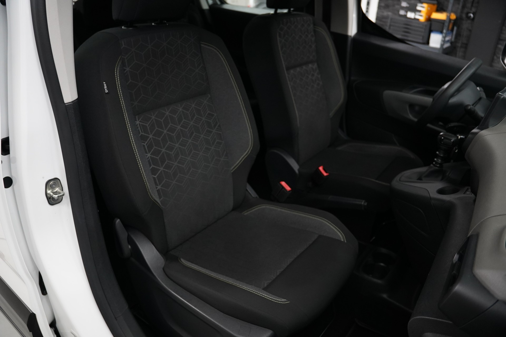 PEUGEOT Rifter 1.2 PureTech Active-image-14