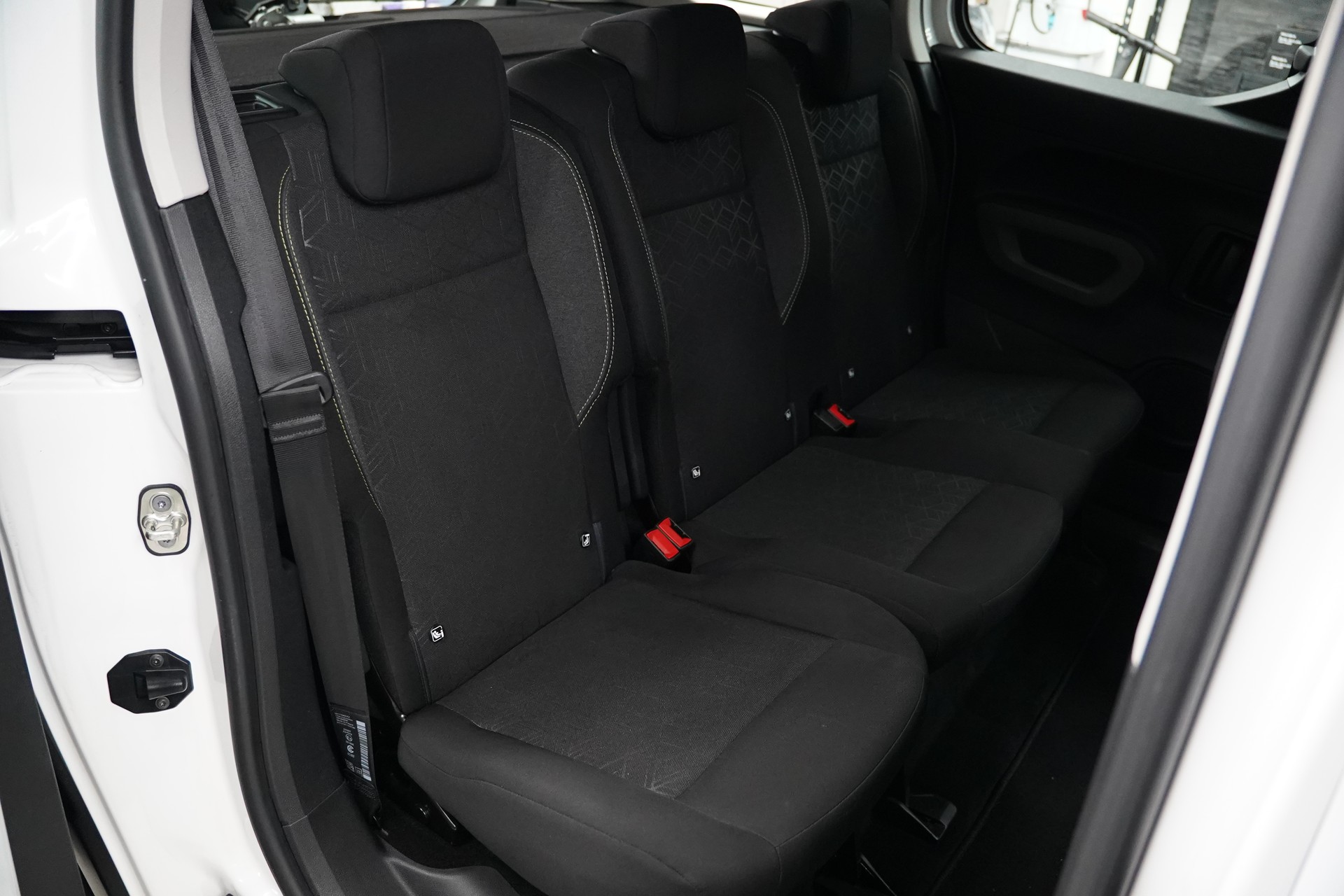 PEUGEOT Rifter 1.2 PureTech Active-image-16