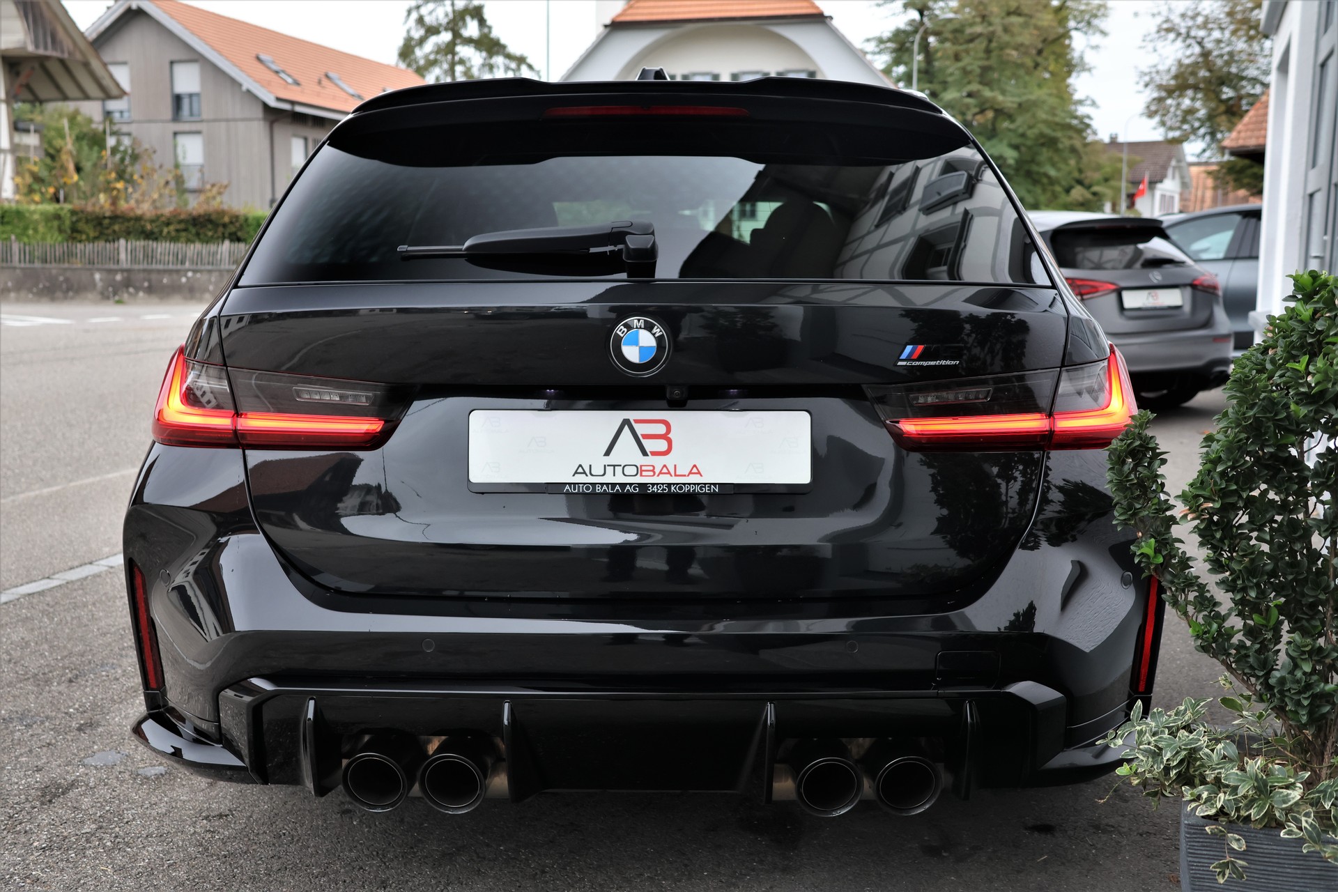 BMW M3 Touring xDrive Competition M-image-6