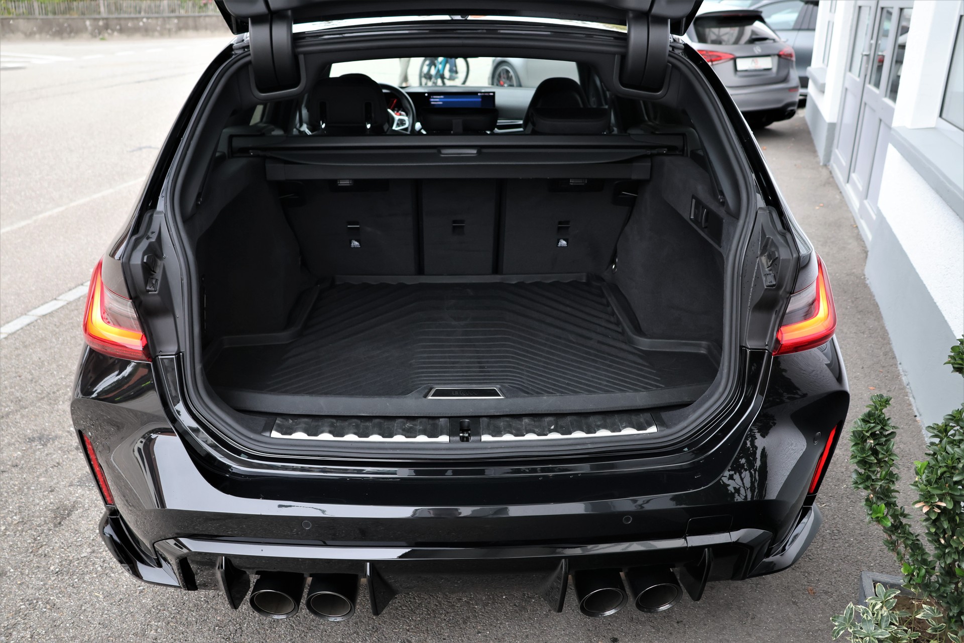 BMW M3 Touring xDrive Competition M-image-20