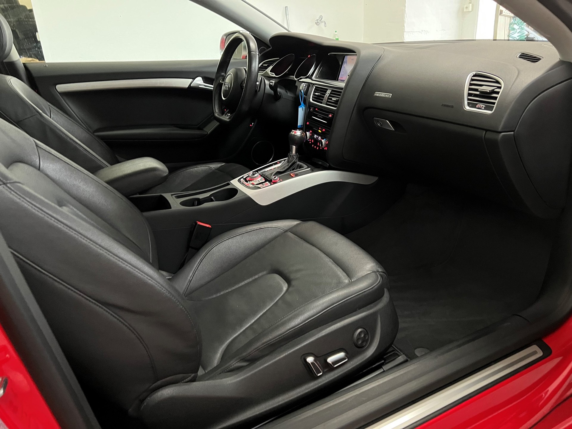 AUDI RS5 Coupé 4.2 FSI quattro S-tronic-image-9