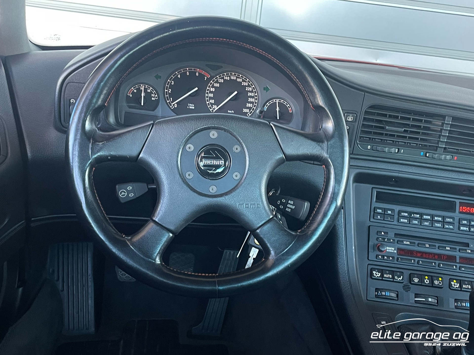 BMW 850i-image-11