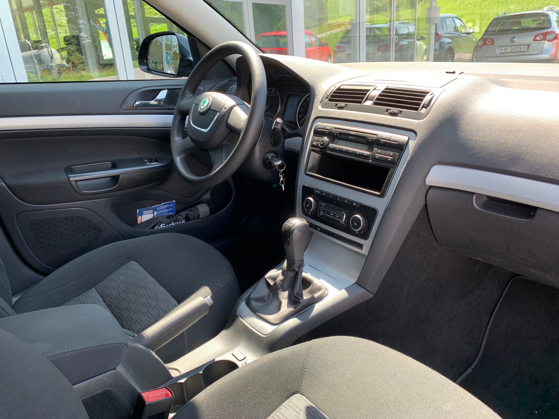 SKODA Octavia 1.8 TSI Elegance-image-12