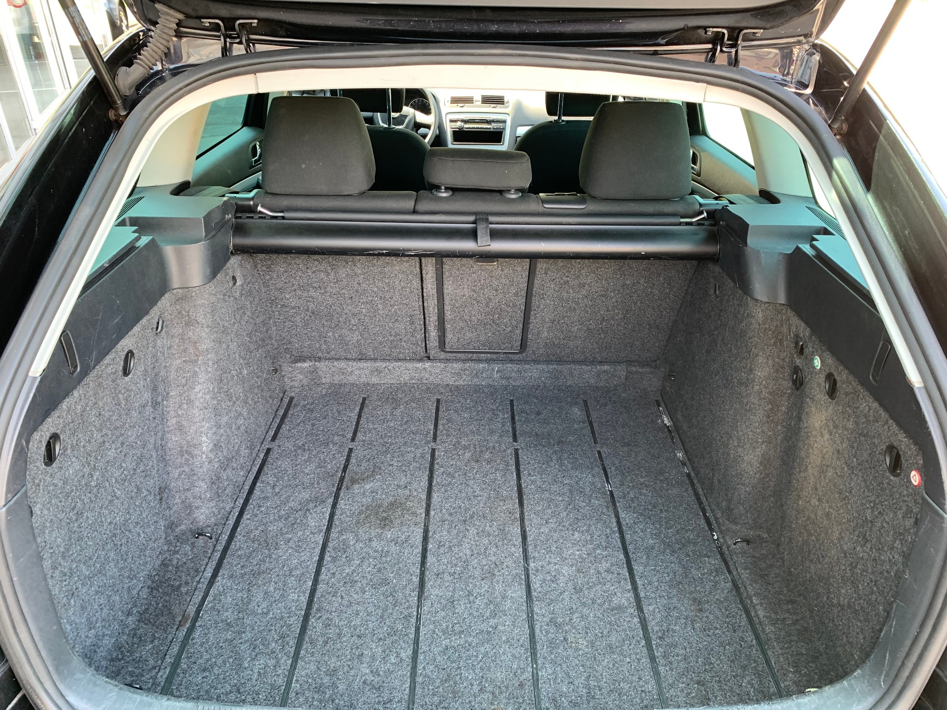 SKODA Octavia 1.8 TSI Elegance-image-6