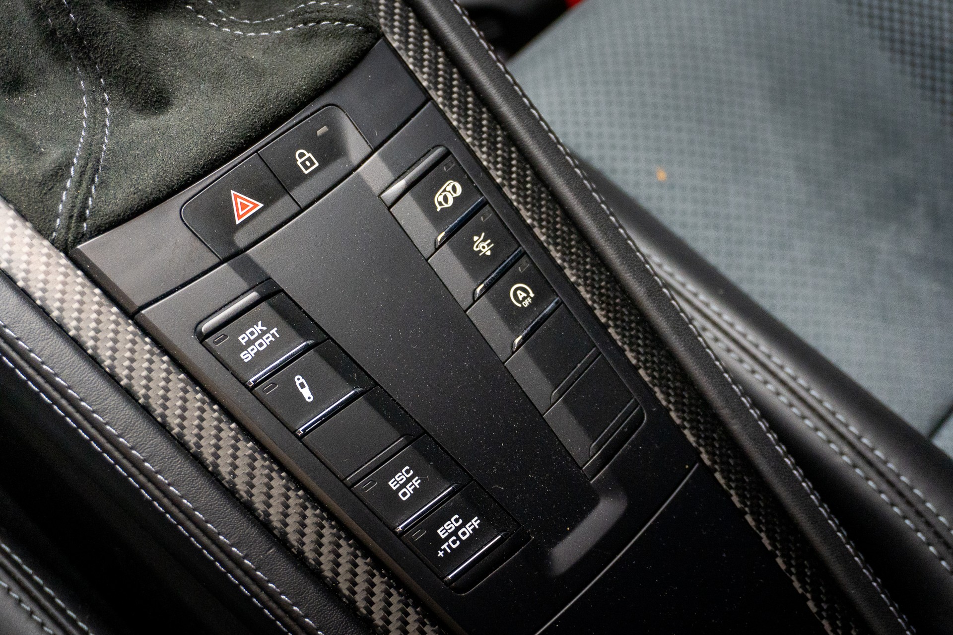 PORSCHE 718 Cayman GT4 RS PDK-image-11