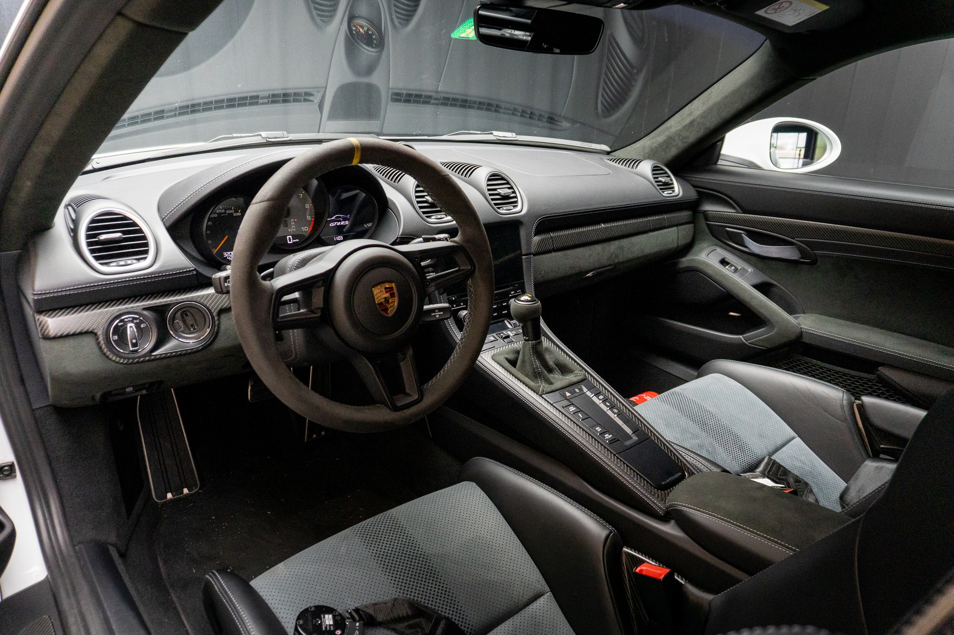 PORSCHE 718 Cayman GT4 RS PDK-image-9