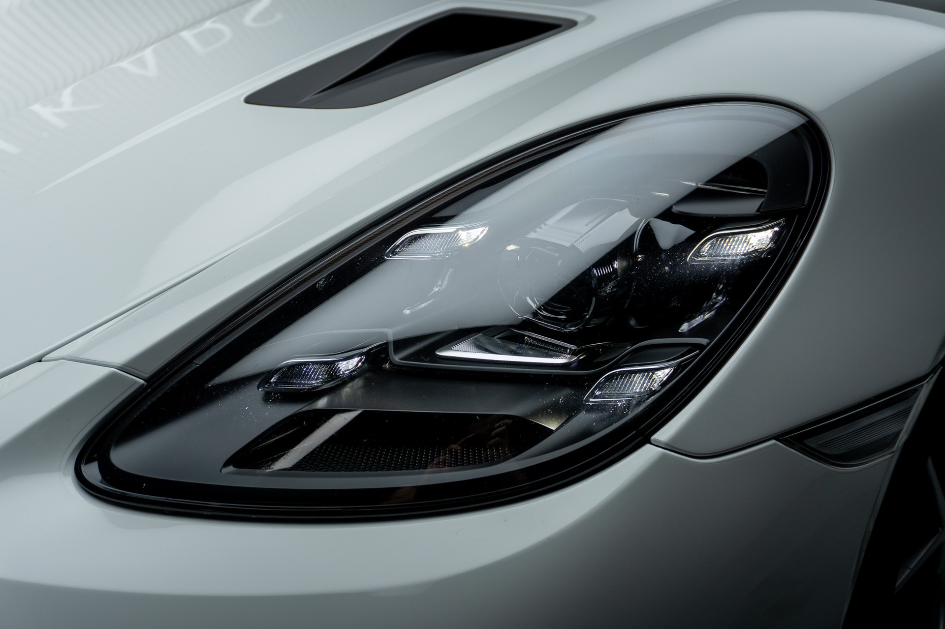 PORSCHE 718 Cayman GT4 RS PDK-showroom-element-3