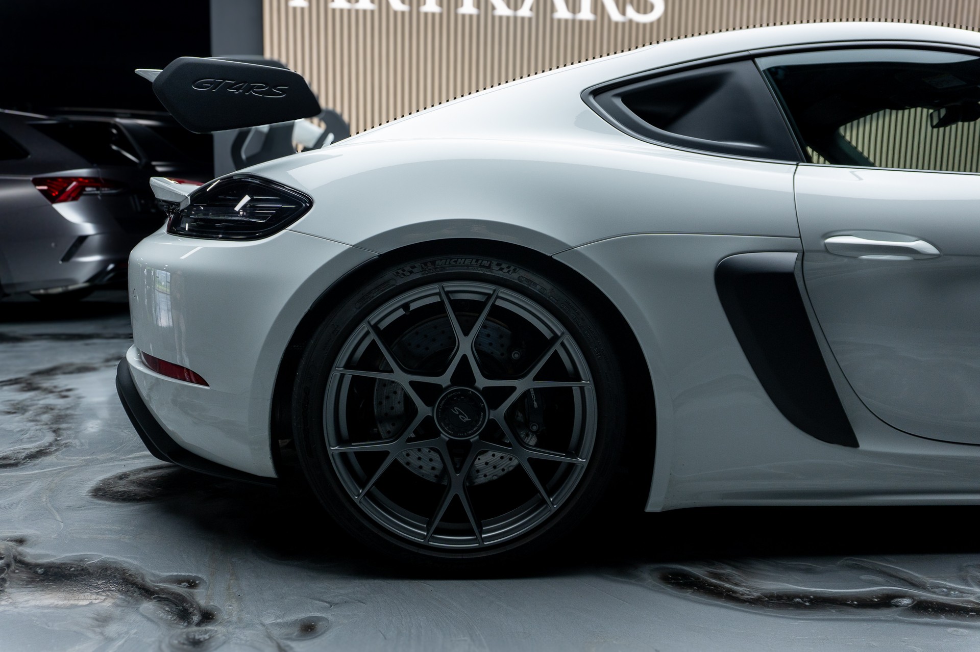 PORSCHE 718 Cayman GT4 RS PDK-image-7