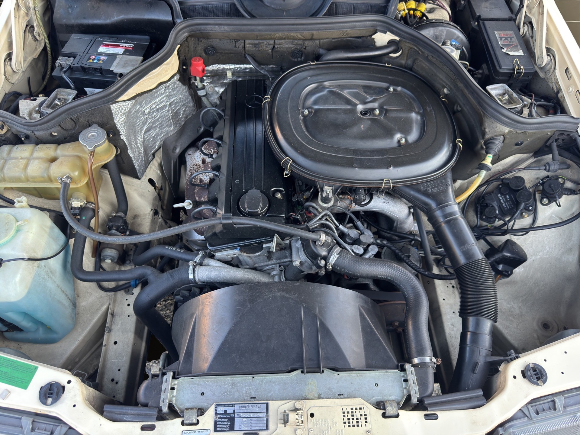 MERCEDES-BENZ 230 CE-image-14