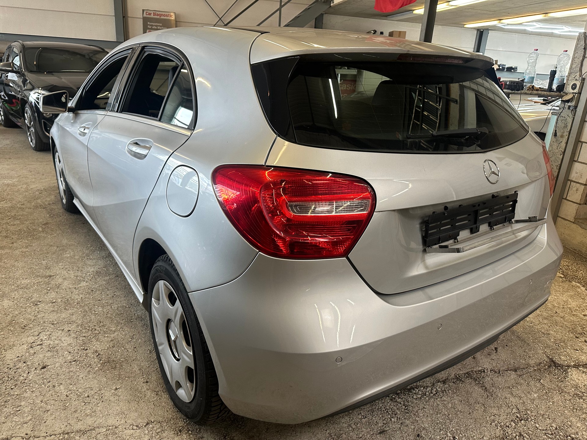 MERCEDES-BENZ A 180 Style-image-5