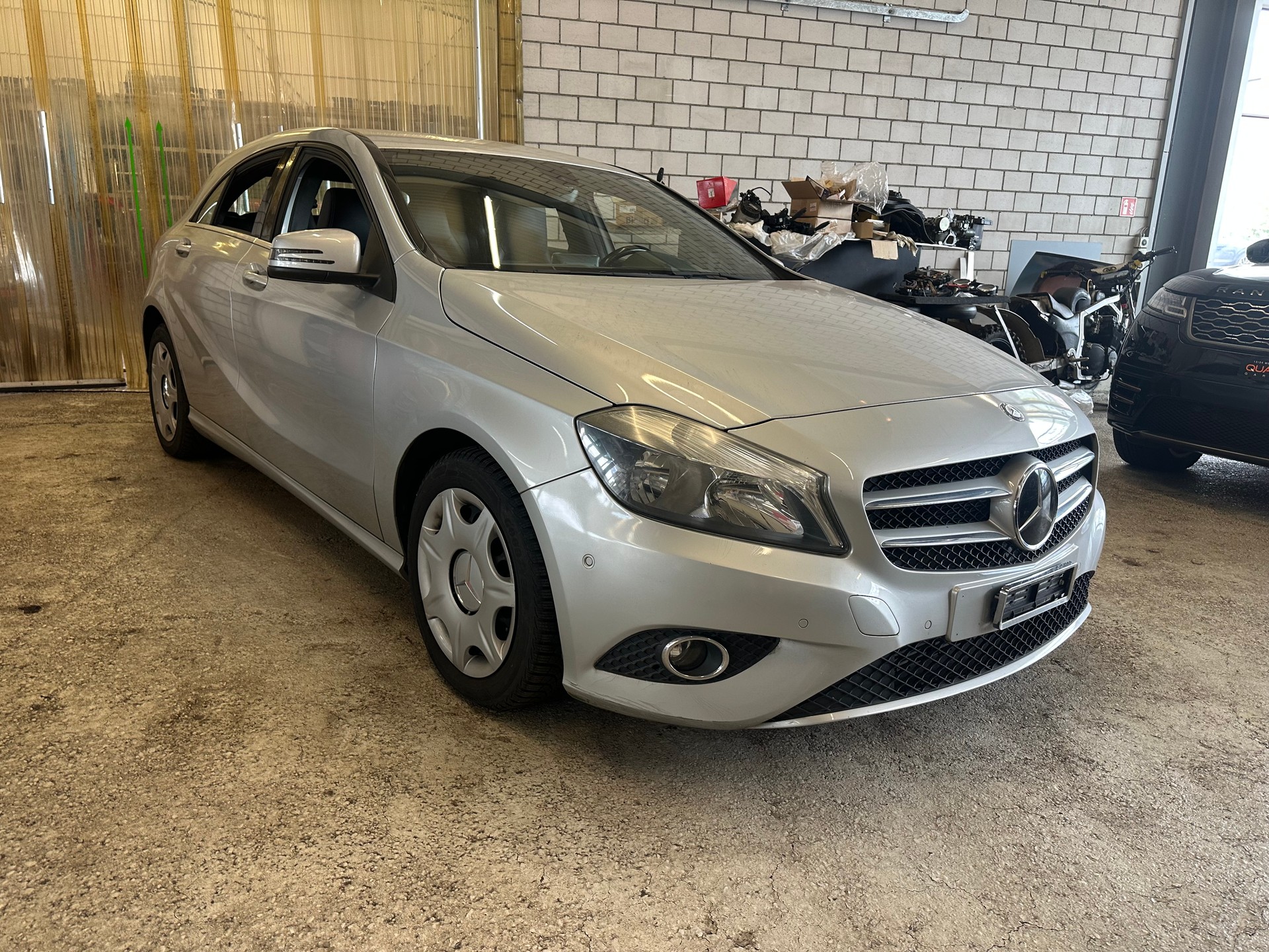 MERCEDES-BENZ A 180 Style-image-1