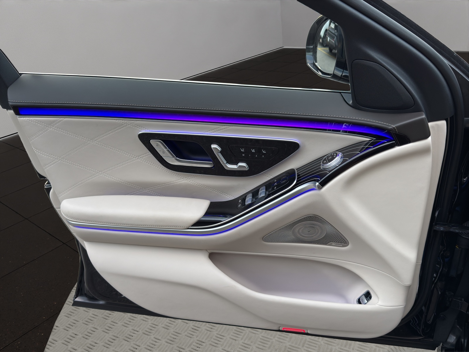MERCEDES-BENZ S 580 4Matic Maybach 9G-Tronic-image-11