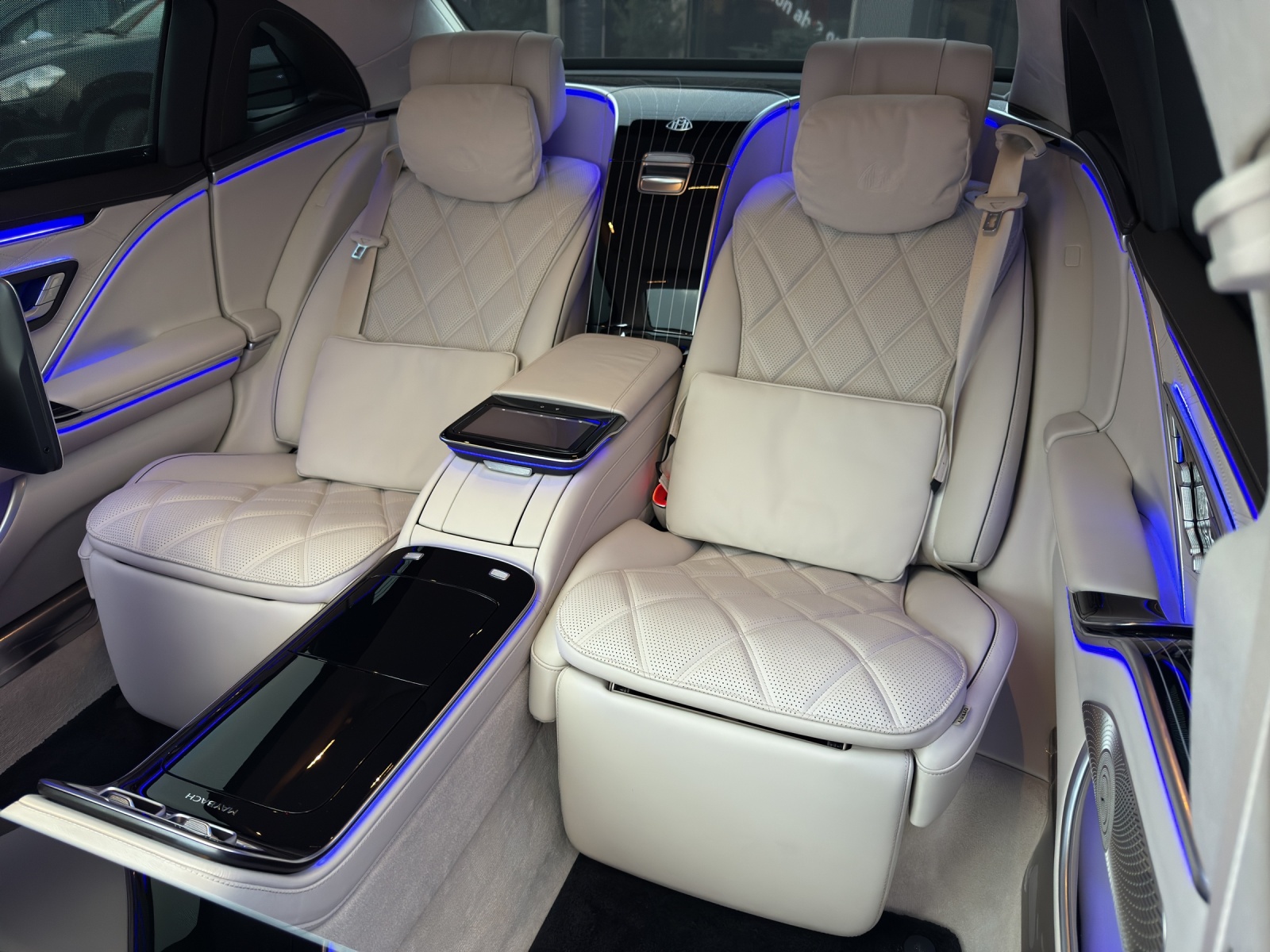 MERCEDES-BENZ S 580 4Matic Maybach 9G-Tronic-image-24