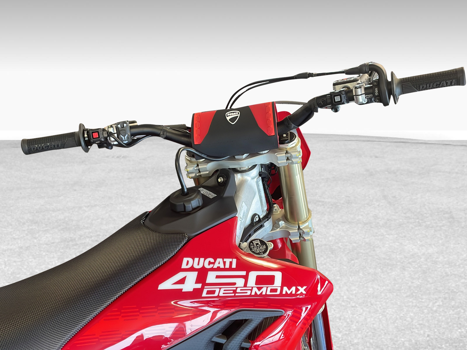 DUCATI Desmo 450 MX-image-4