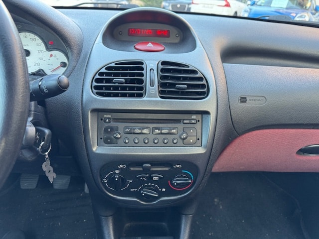 PEUGEOT 206 1.4 16V Premium-image-13