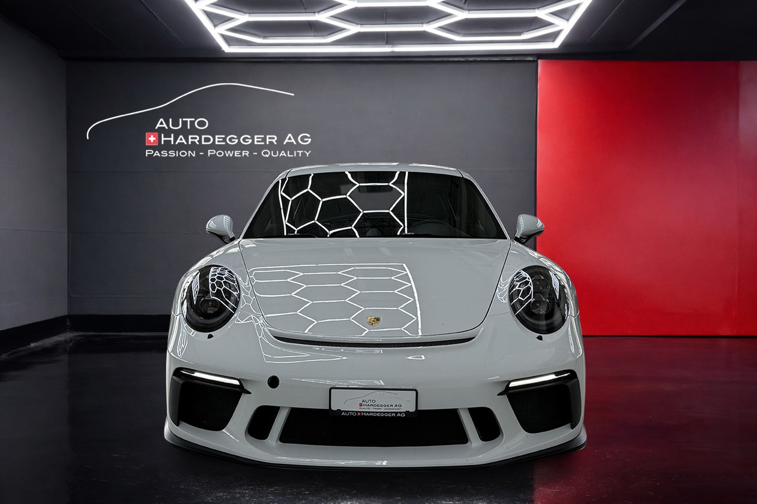 PORSCHE 911 GT3-showroom-element-3