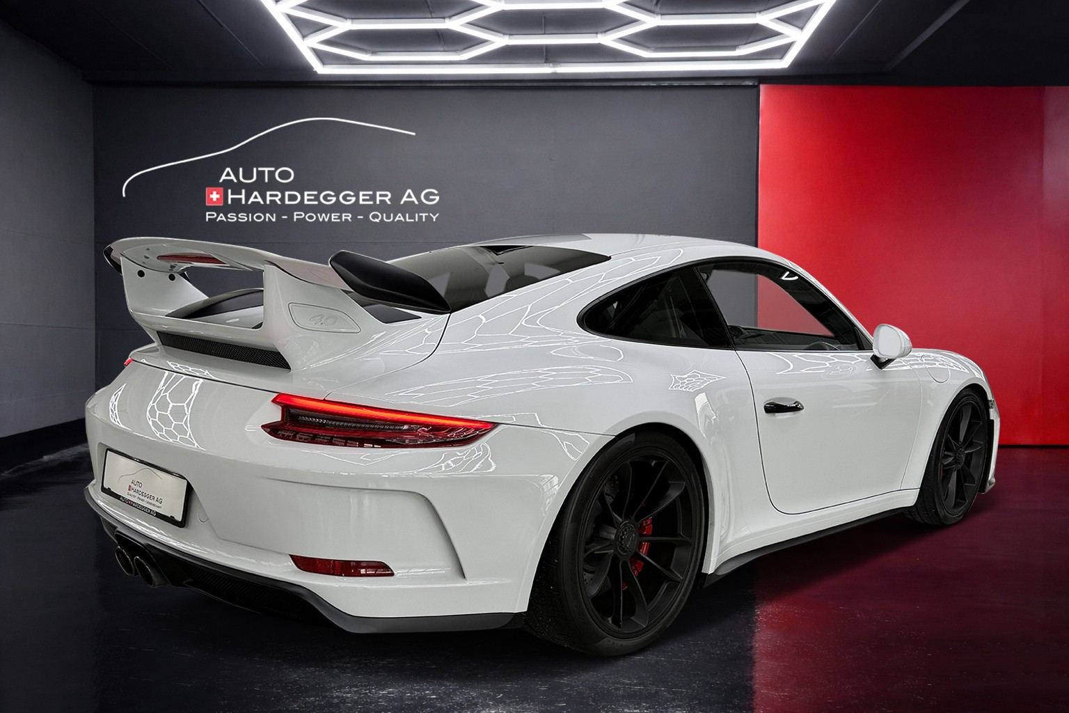 PORSCHE 911 GT3-showroom-element-1