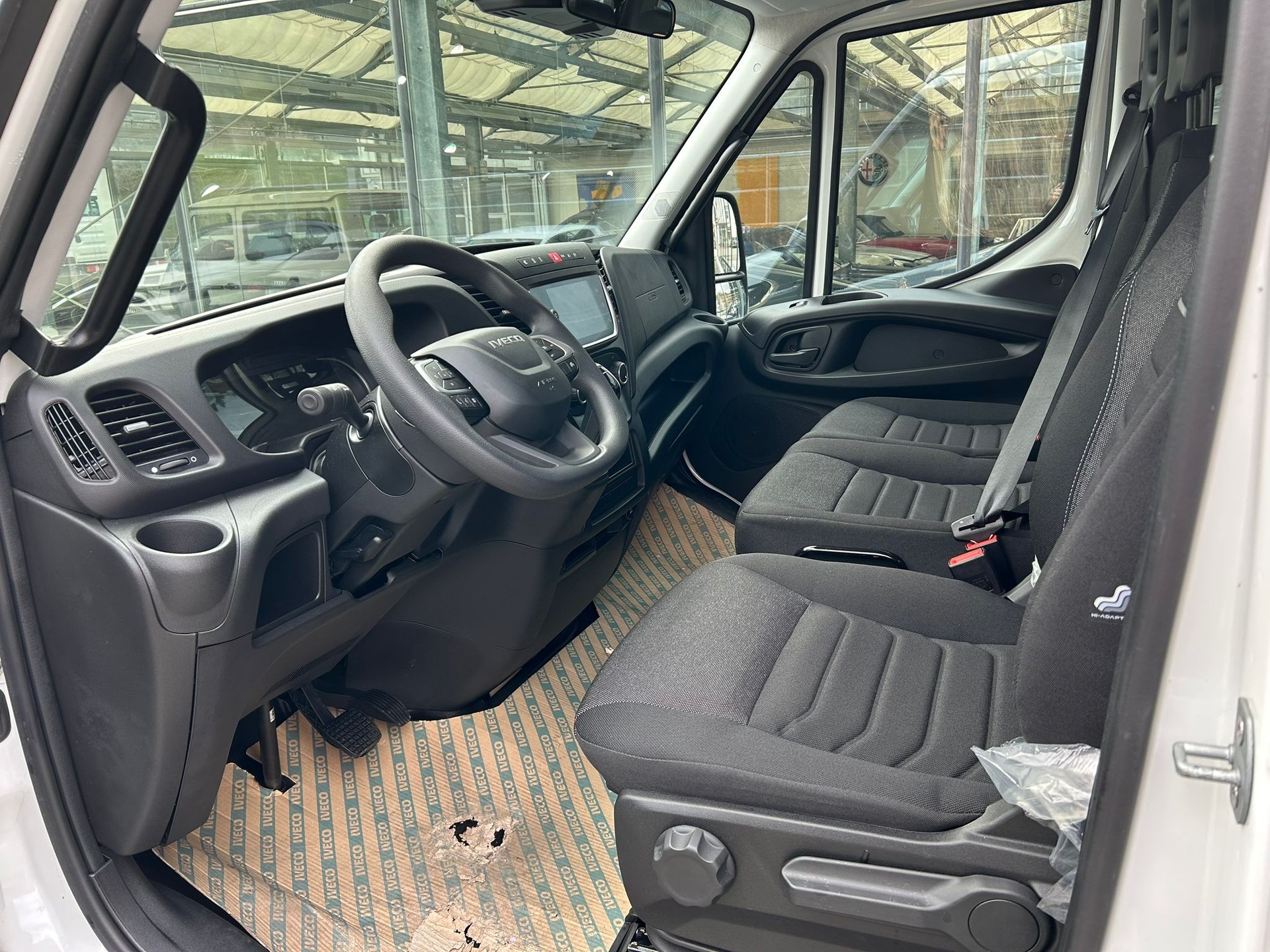 IVECO 35 S 16 H3.0 A8 D 3450-image-8