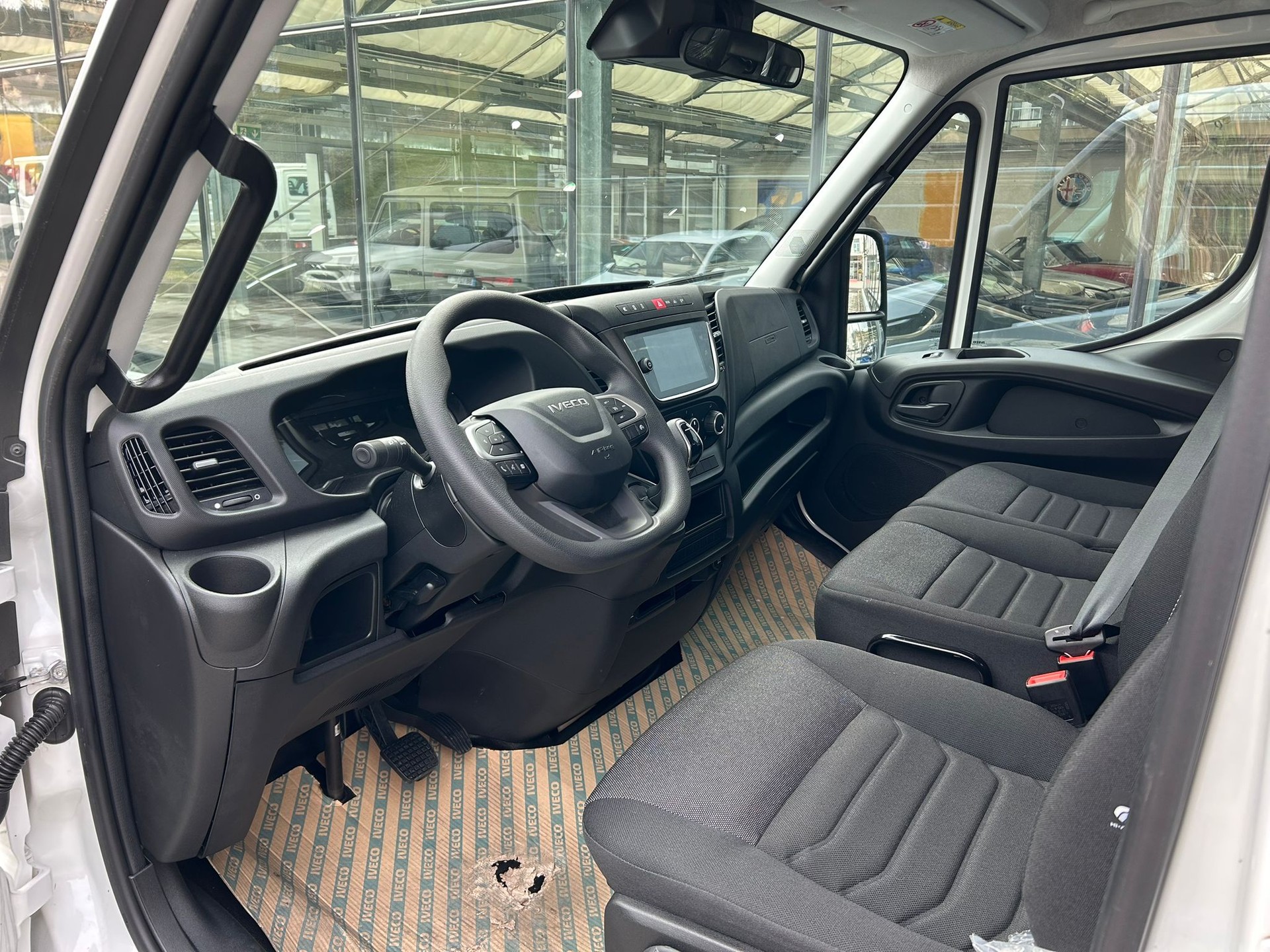 IVECO 35 S 16 H3.0 A8 D 3450-image-7