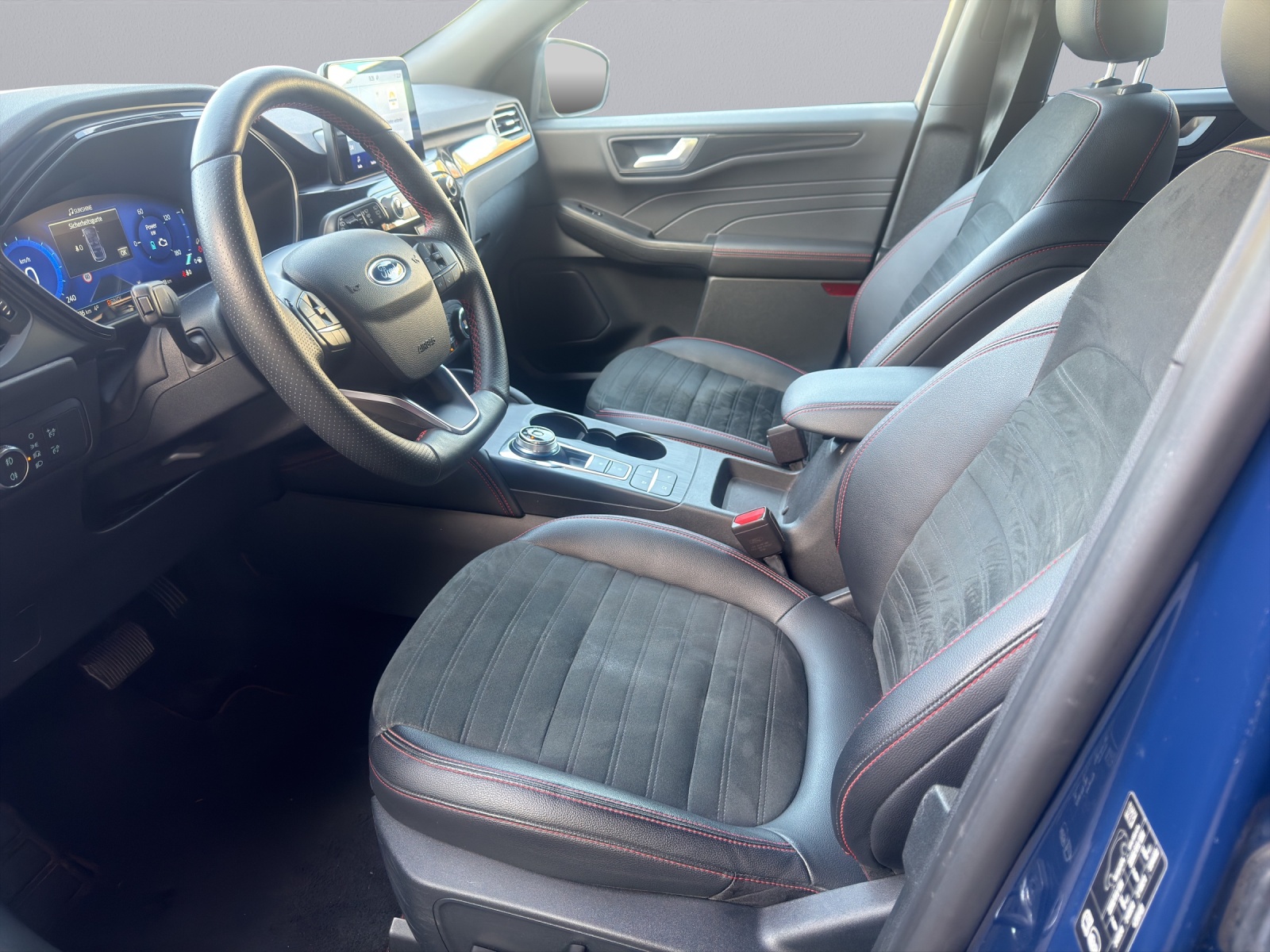 FORD Kuga 2.5 Hybrid ST-Line X 4x4-image-8