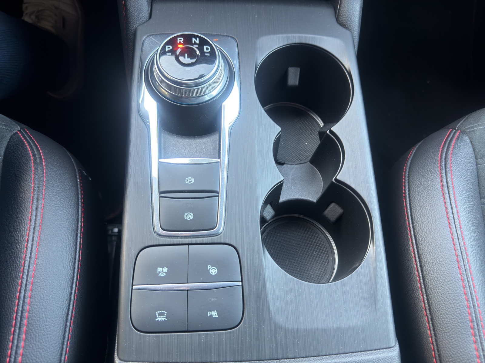 FORD Kuga 2.5 Hybrid ST-Line X 4x4-image-14
