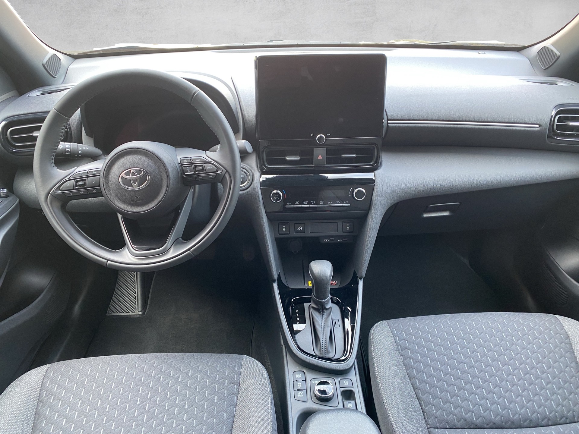 TOYOTA Yaris Cross 1.5 Trend AWDi e-CVT-image-7