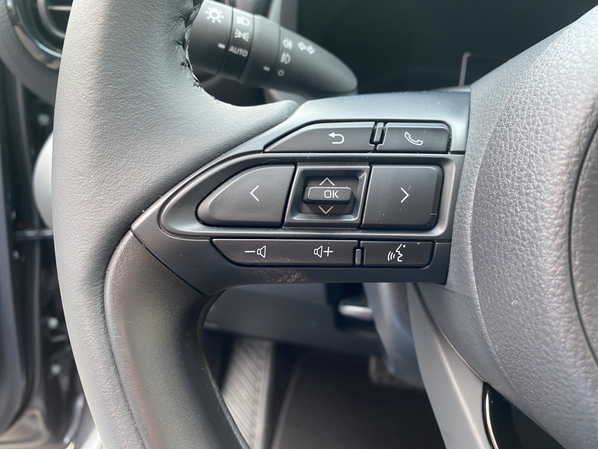 TOYOTA Yaris Cross 1.5 Trend AWDi e-CVT-image-10