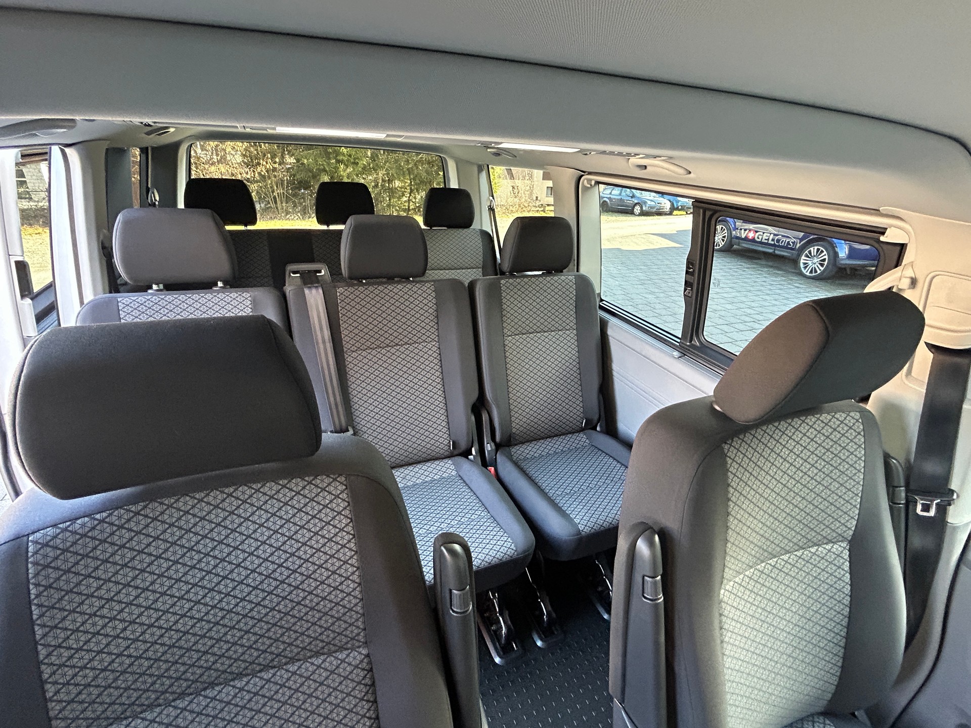 VW T6.1 2.0 TDI Caravelle 4Motion Trendline-image-11
