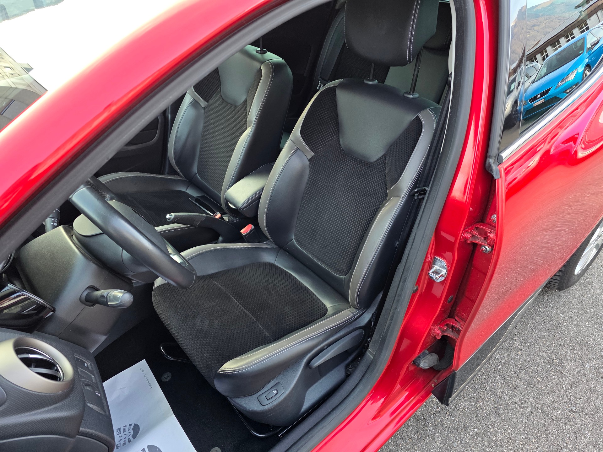 RENAULT Clio 1.2 16V T Swiss Edition 120ps / Frisch ab MFK-image-10