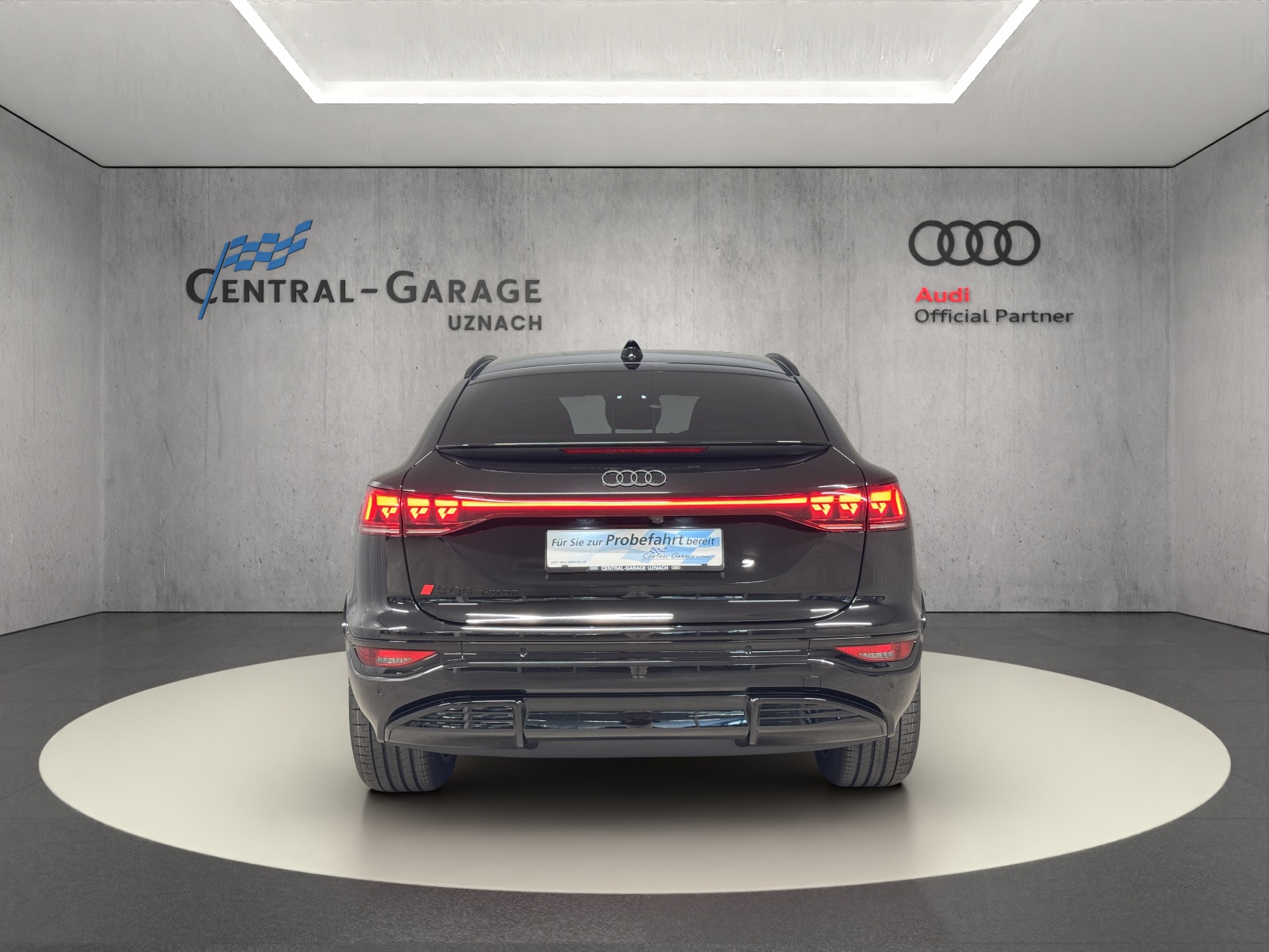 AUDI SQ6 Sportback e-tron quattro-showroom-element-3