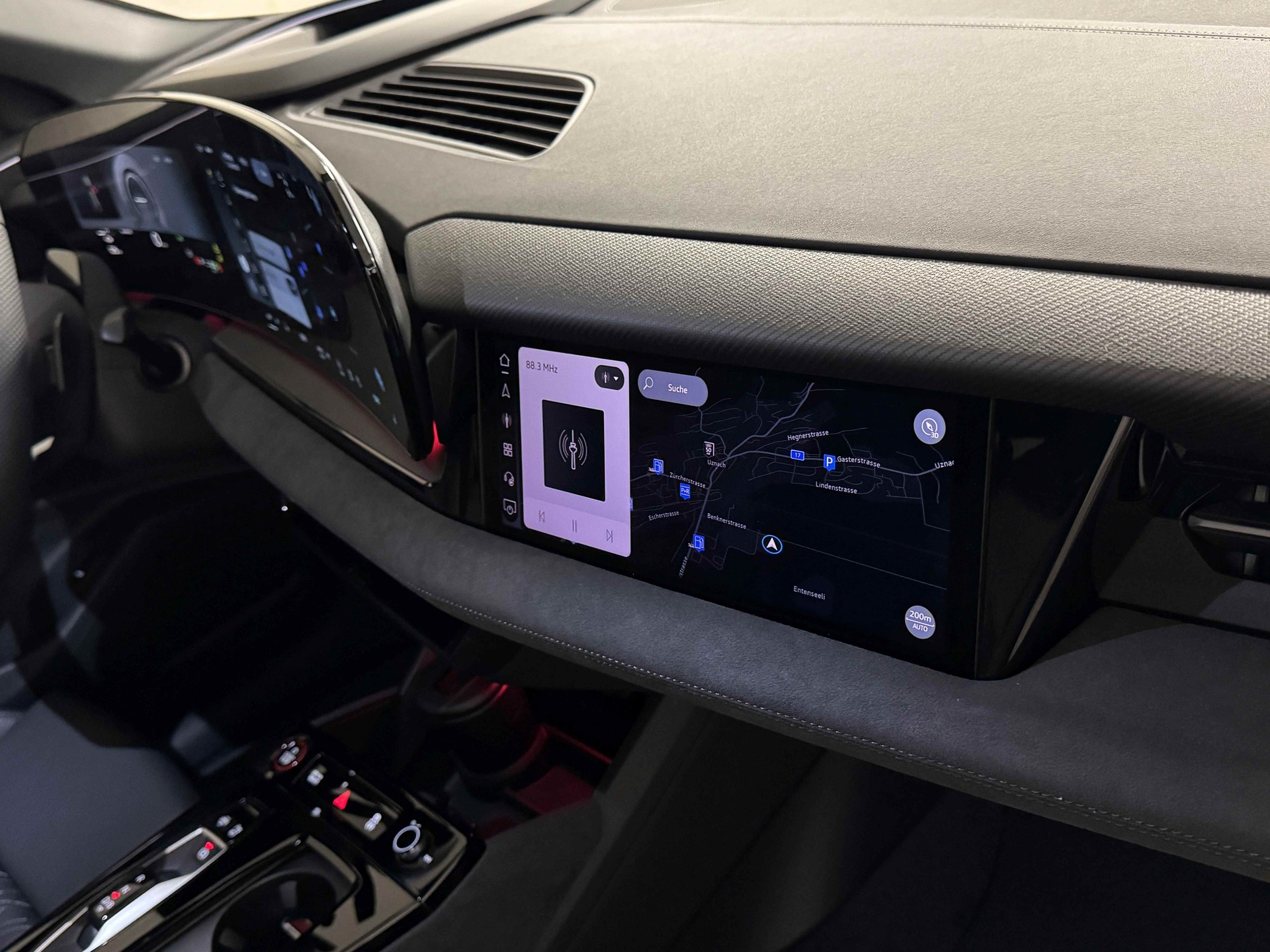 AUDI SQ6 Sportback e-tron quattro-image-13