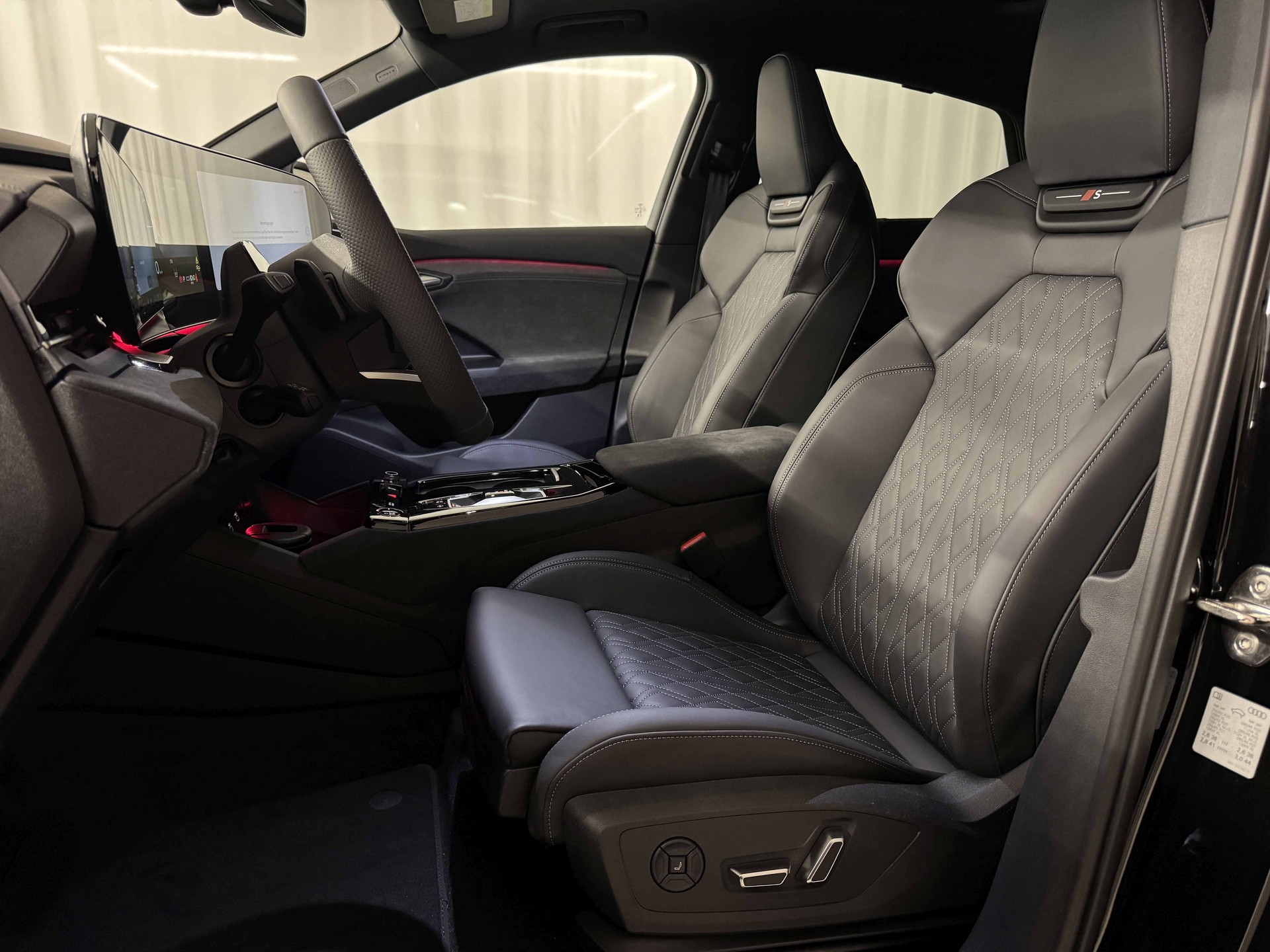 AUDI SQ6 Sportback e-tron quattro-image-7