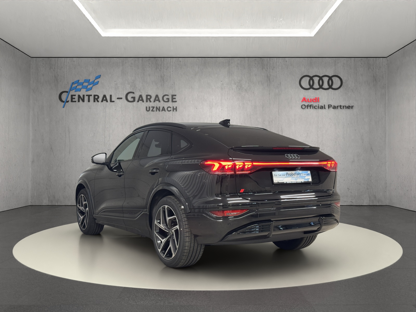 AUDI SQ6 Sportback e-tron quattro-showroom-element-2