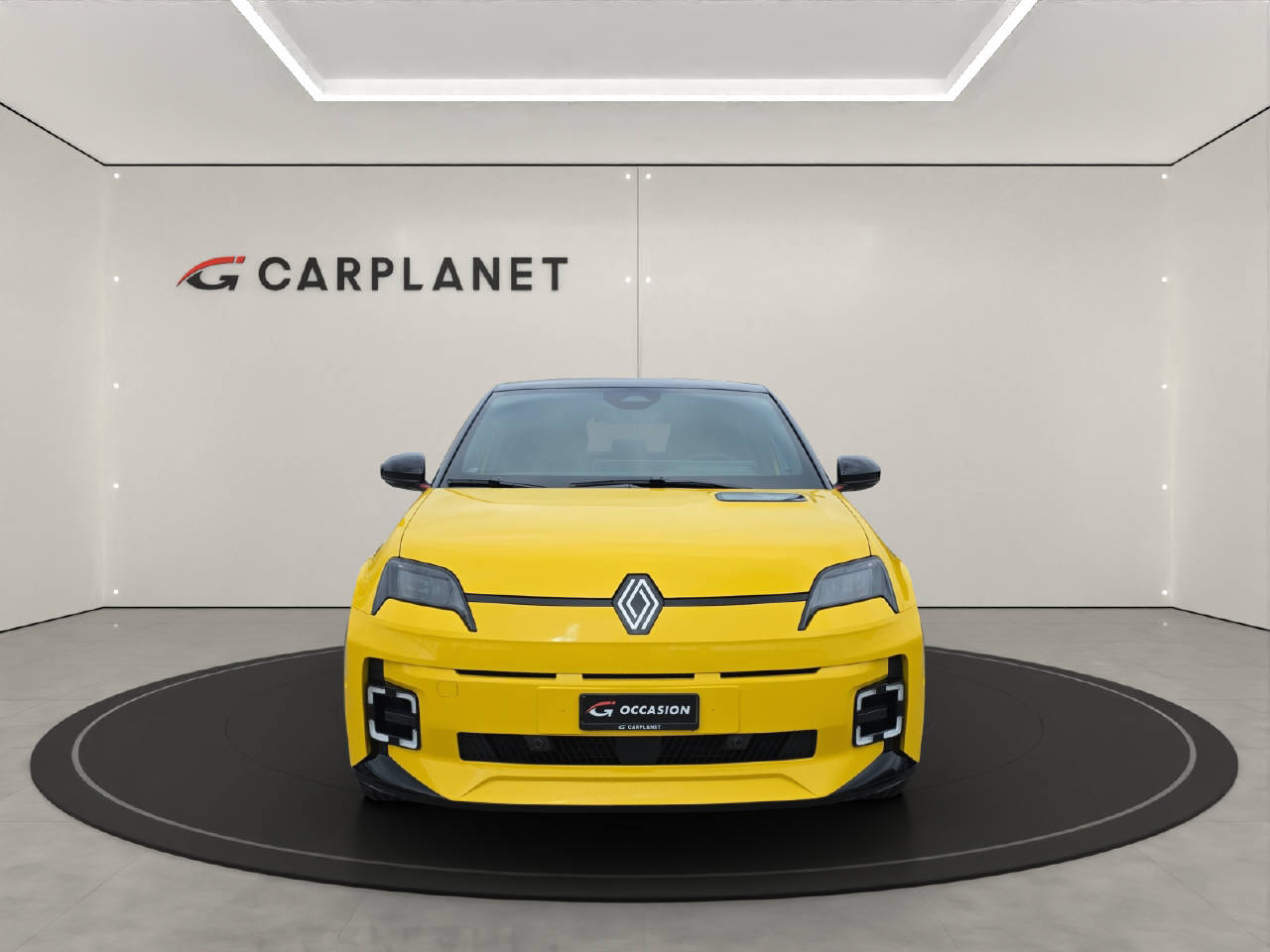RENAULT R5 E-Tech Comfort Range iconic-showroom-element-1