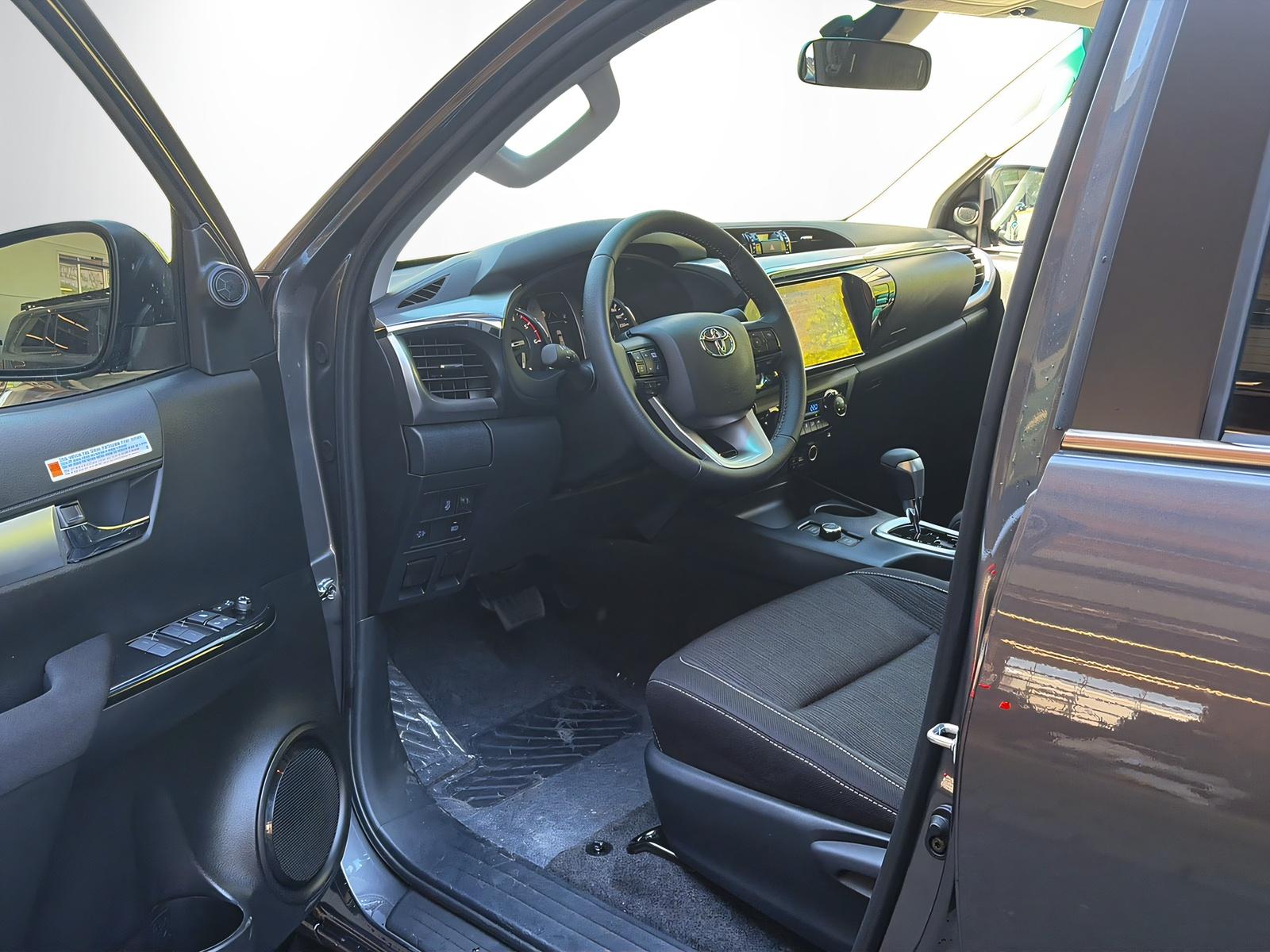 TOYOTA Hilux Double Cab.-Pick-up 2.8 D-4D MHEV 204 Style-image-6