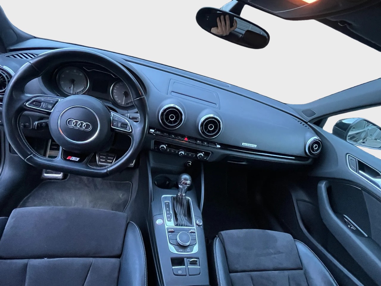 AUDI S3 2.0 TFSI quattro S-tronic-image-9