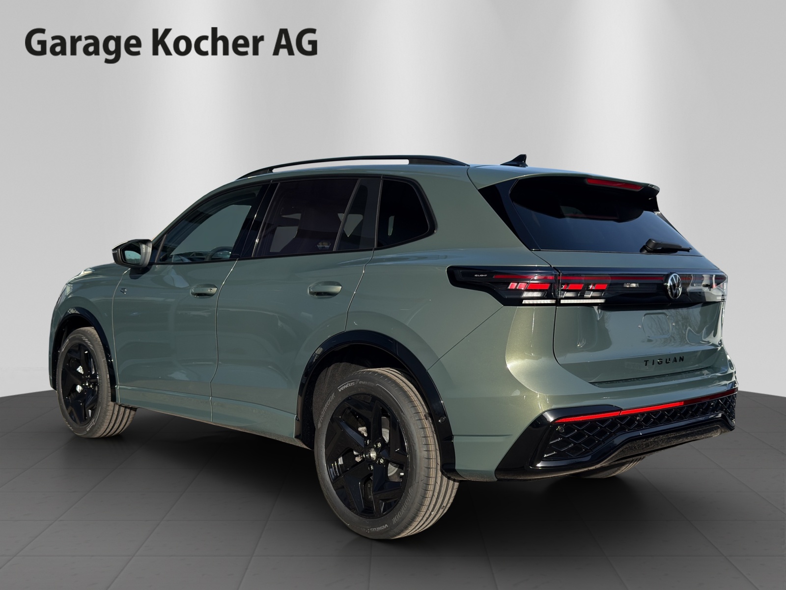 VW Tiguan 2.0 TSI DSG R-Line 4Motion-image-4