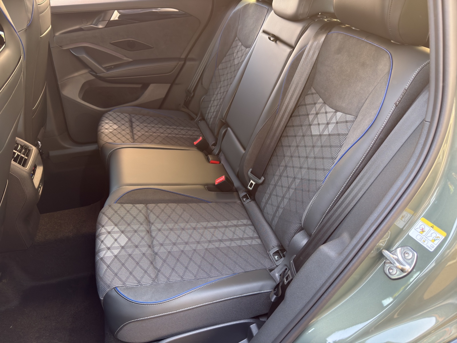 VW Tiguan 2.0 TSI DSG R-Line 4Motion-image-10