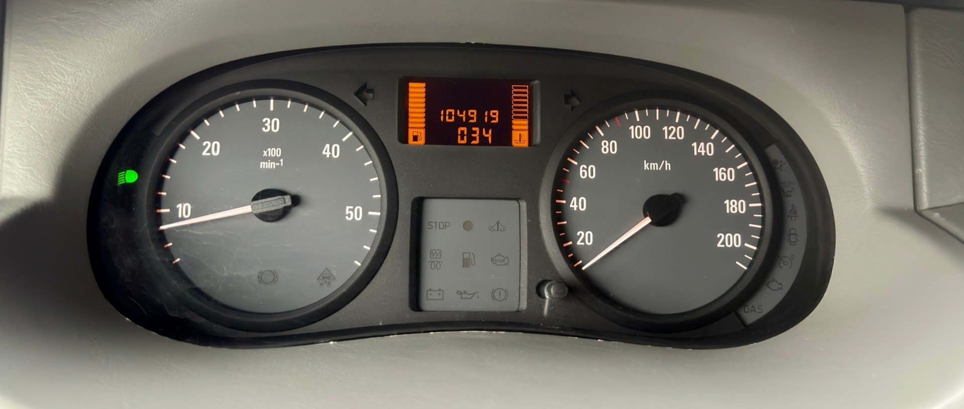 OPEL Vivaro 2.0 CDTI 2.7t 9 Plātzer mit Klimaanlage-image-23