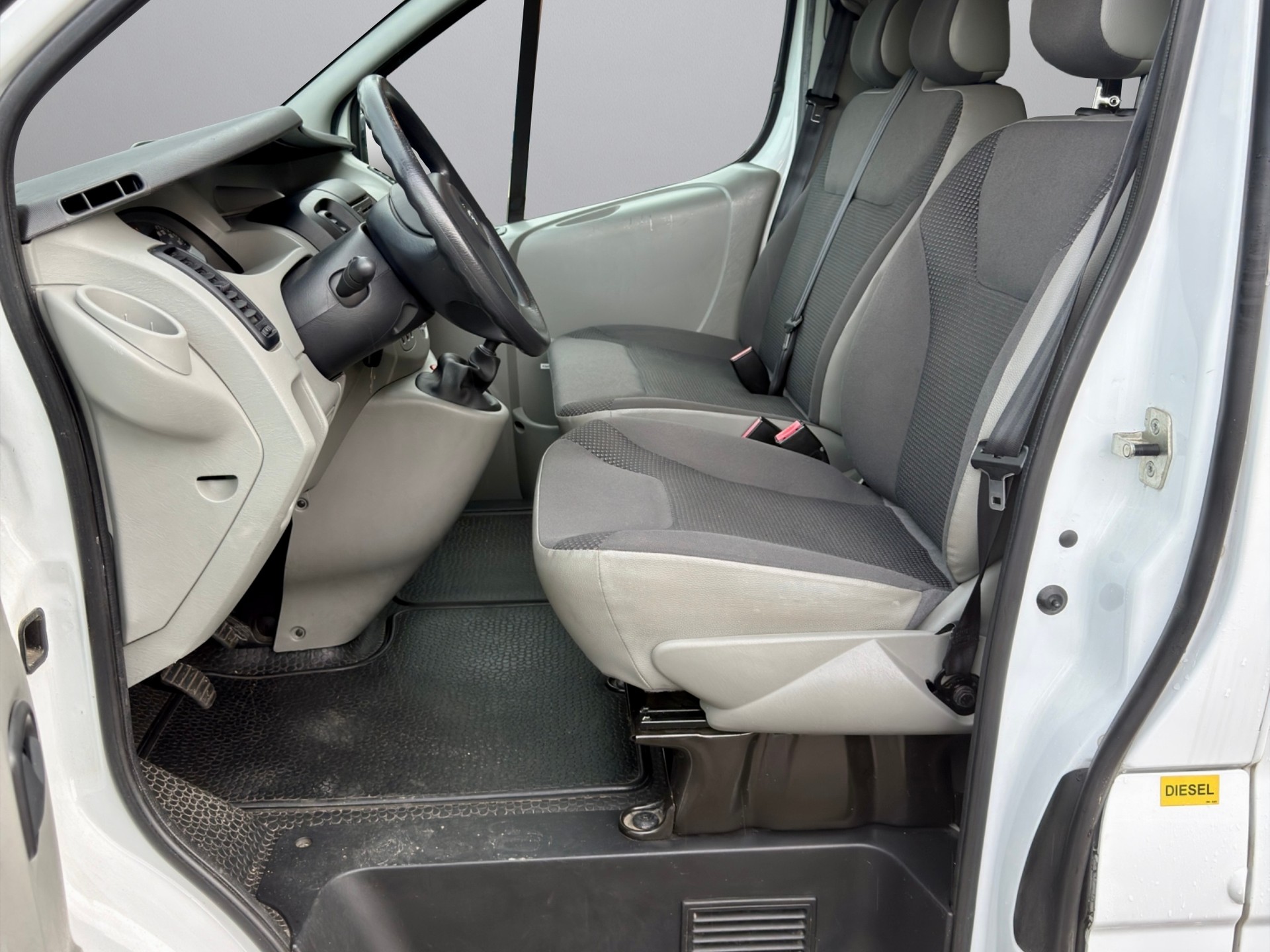 OPEL Vivaro 2.0 CDTI 2.7t 9 Plātzer mit Klimaanlage-image-9