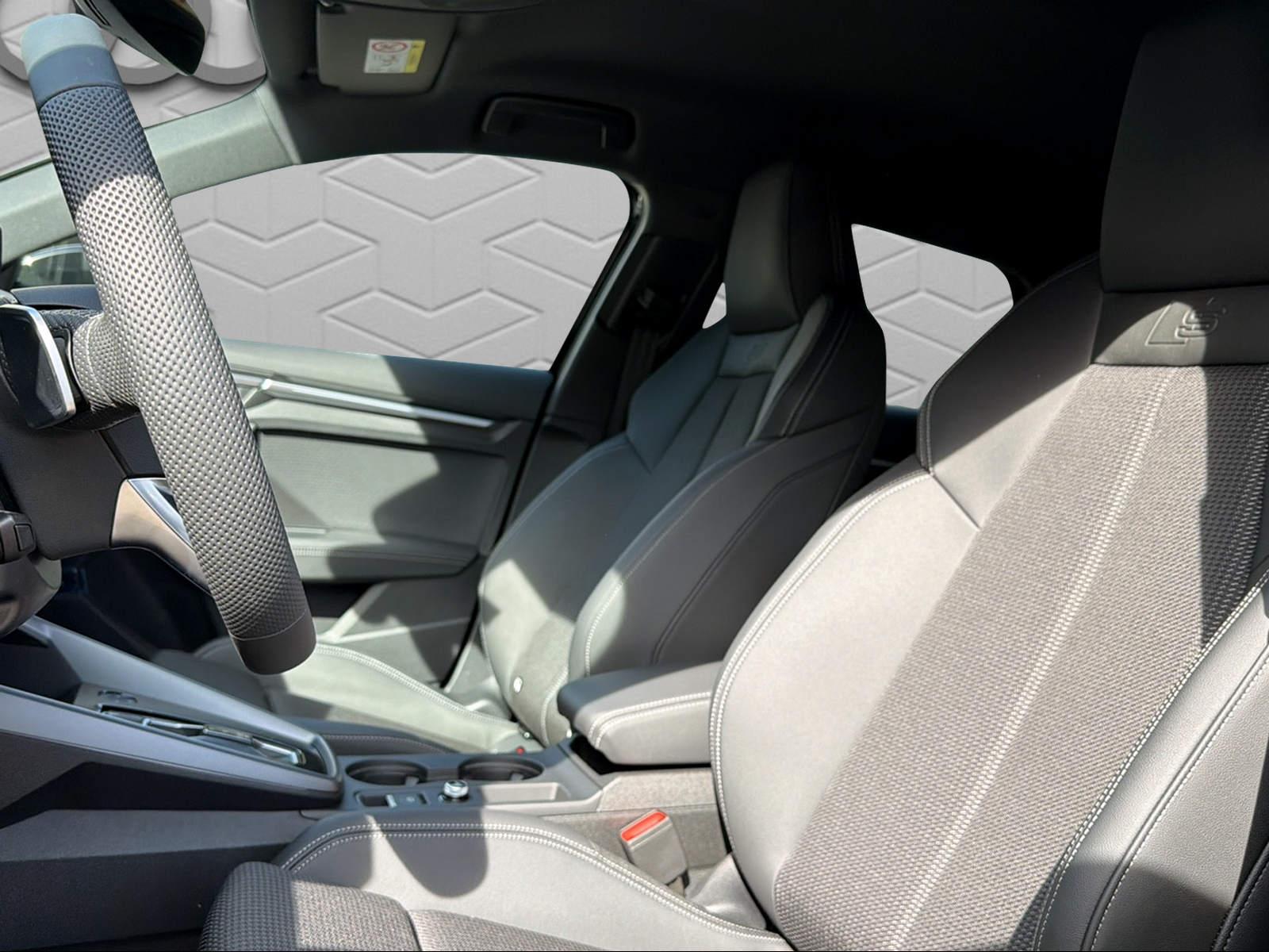 AUDI A3 Sportback TFSI e 200 kW S line Attraction S tronic-image-6