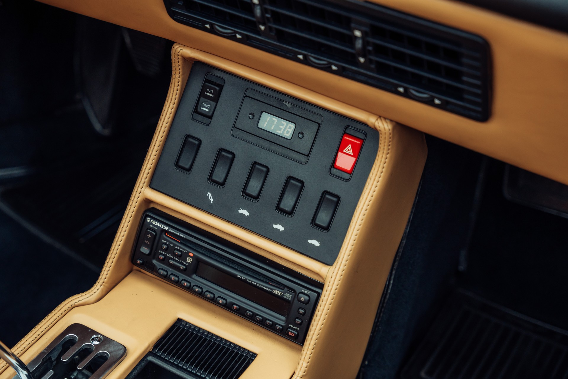 FERRARI Mondial 3.4 T Cabriolet-image-15