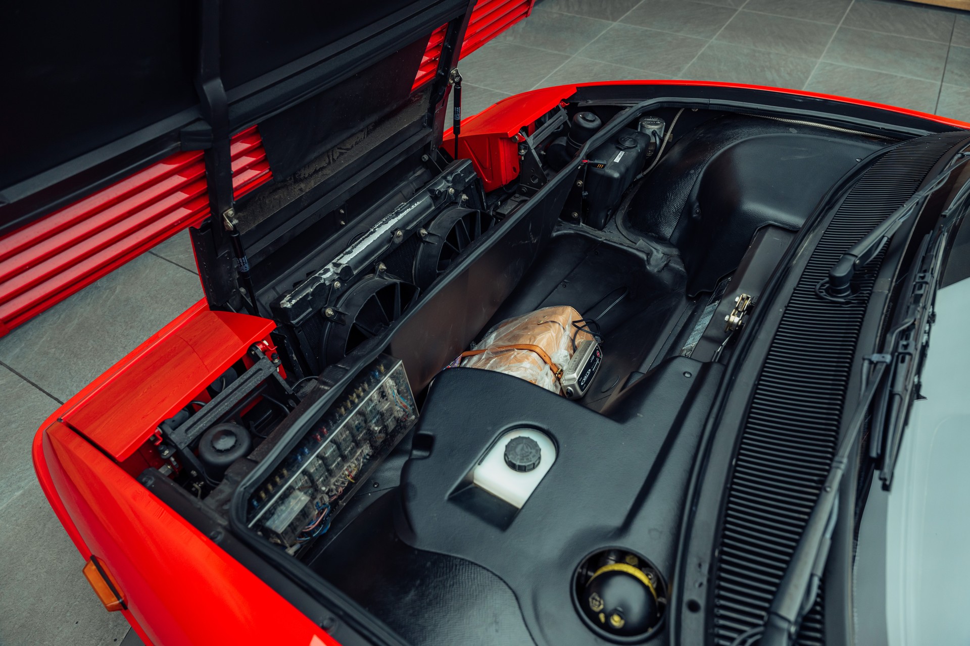 FERRARI Mondial 3.4 T Cabriolet-image-18