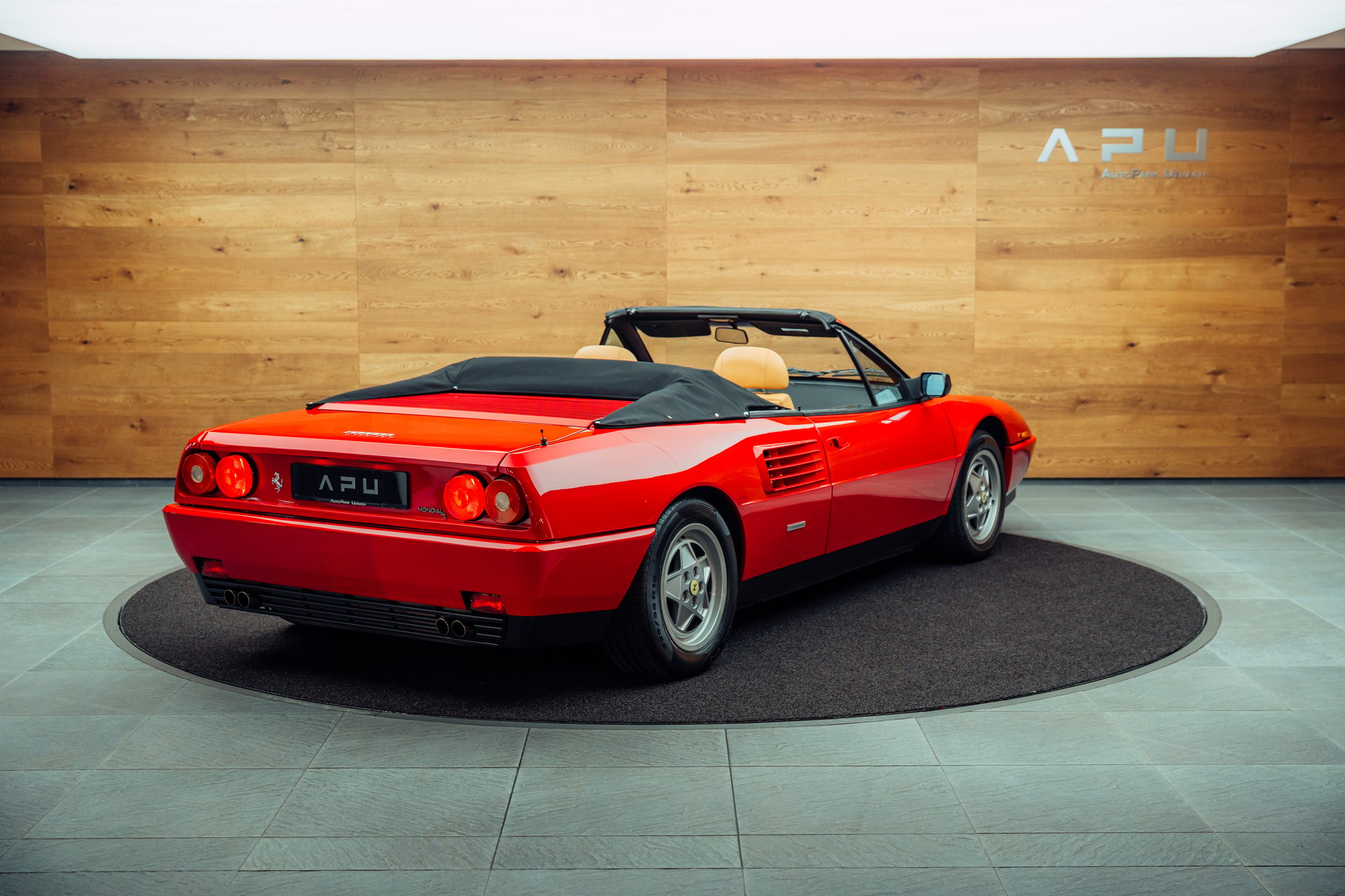 FERRARI Mondial 3.4 T Cabriolet-showroom-element-1