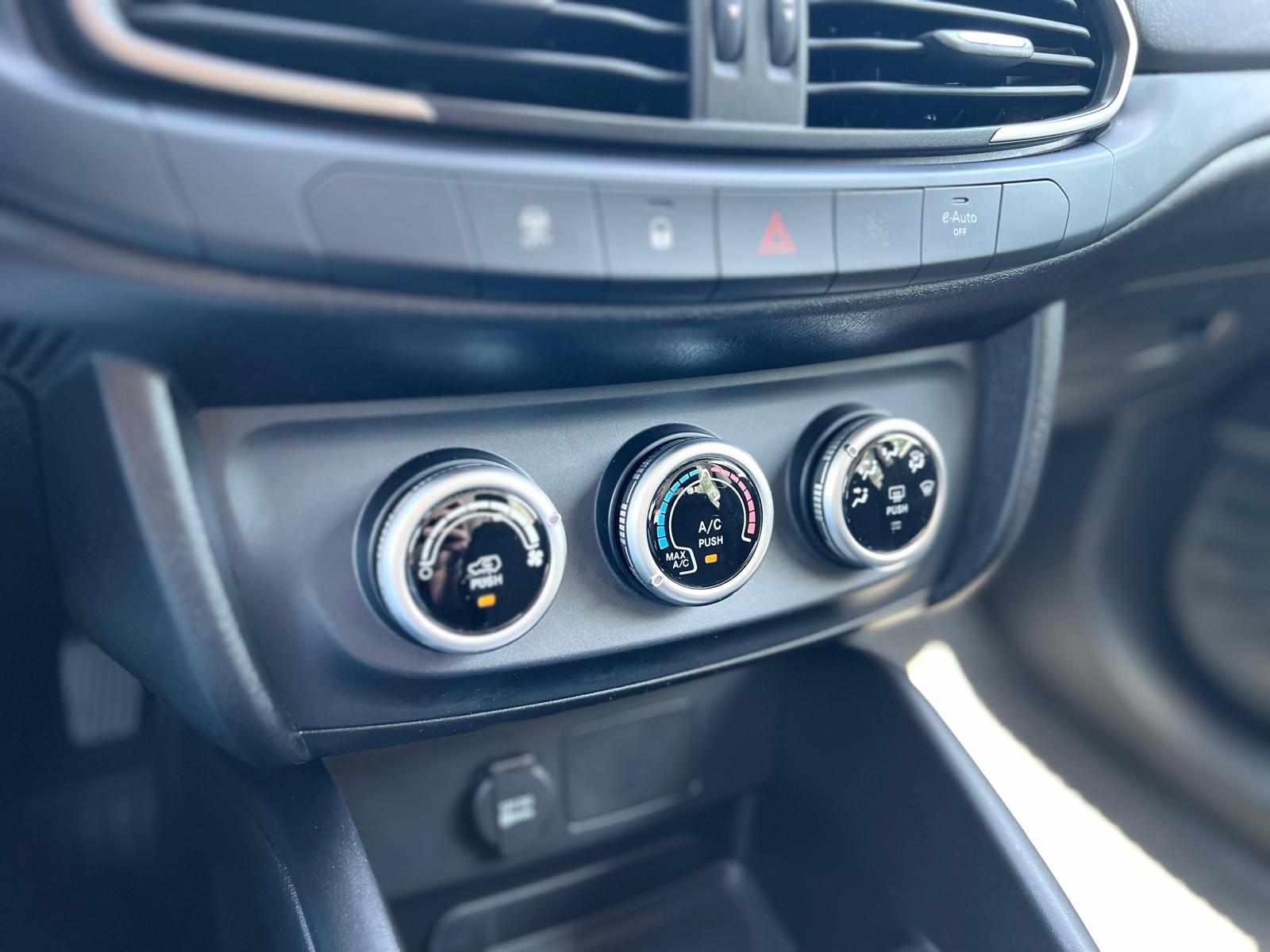 FIAT Tipo 1.5 Hybrid Cult-image-12