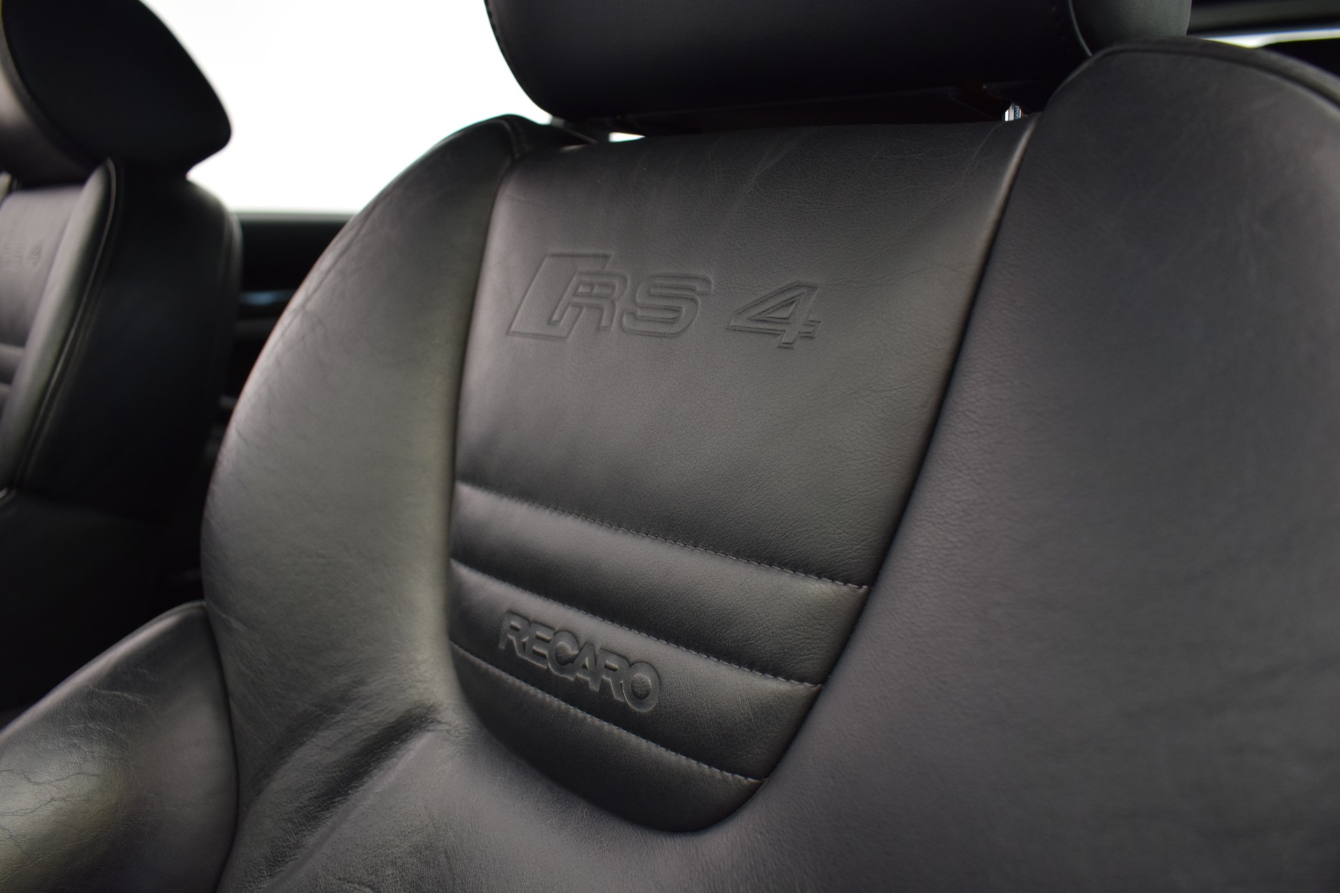 AUDI RS4 Avant quattro "Avus Silber Metallic"-image-18